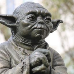 Statue of Yoda